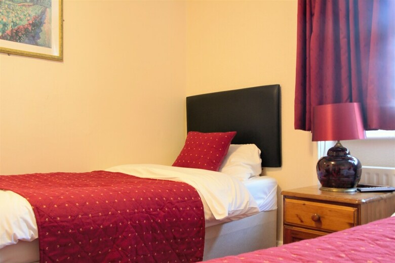 Bed & Breakfast Bow Guest House