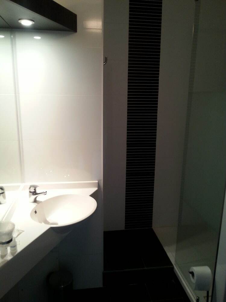 Hotel Ibis Styles Rouen Val de Reuil