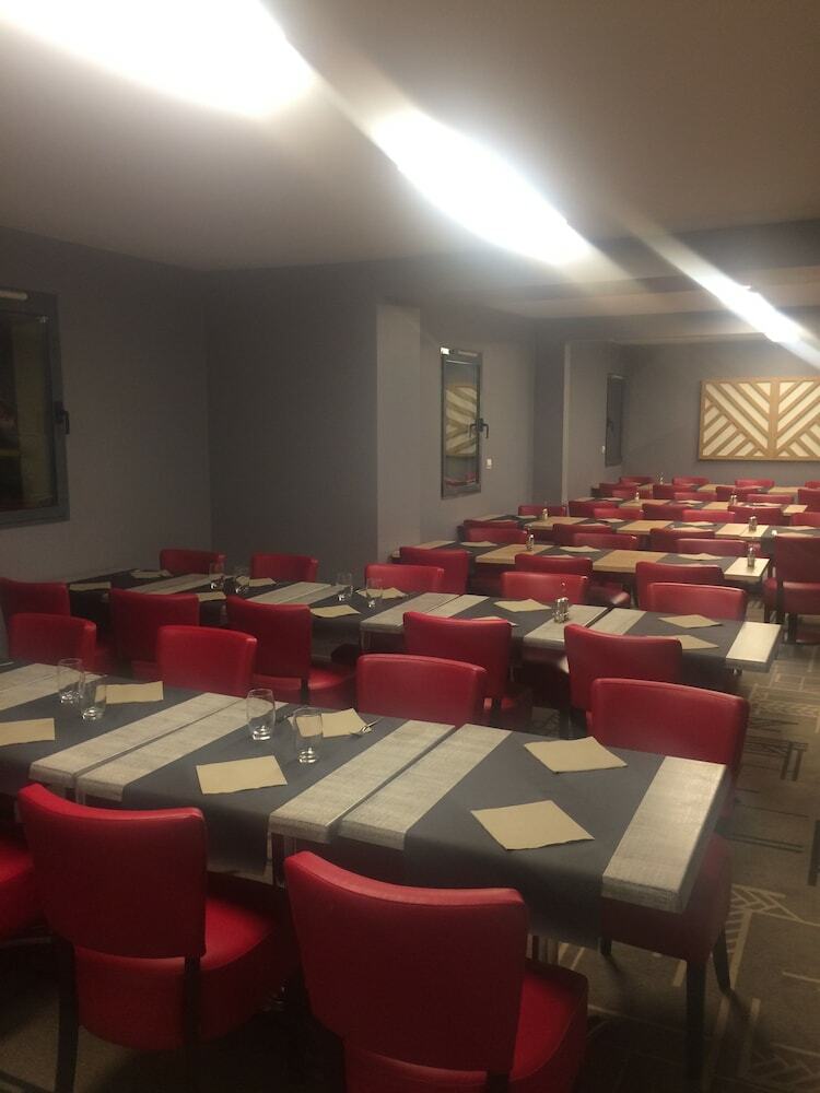 Hotel Ibis Styles Rouen Val de Reuil