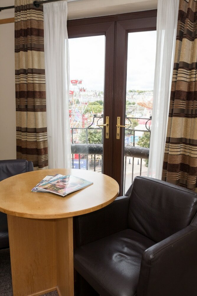 Marine Court Hotel