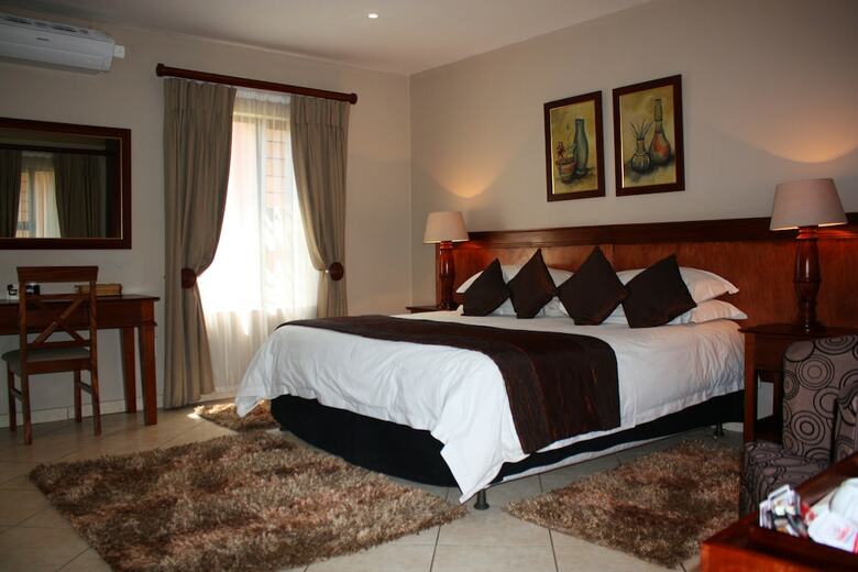 Hotel Eagles Nest Lodge