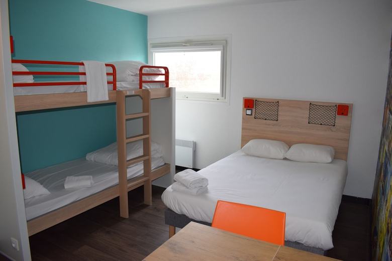 Hotelf1 Bourges Le Subdray, Renovated