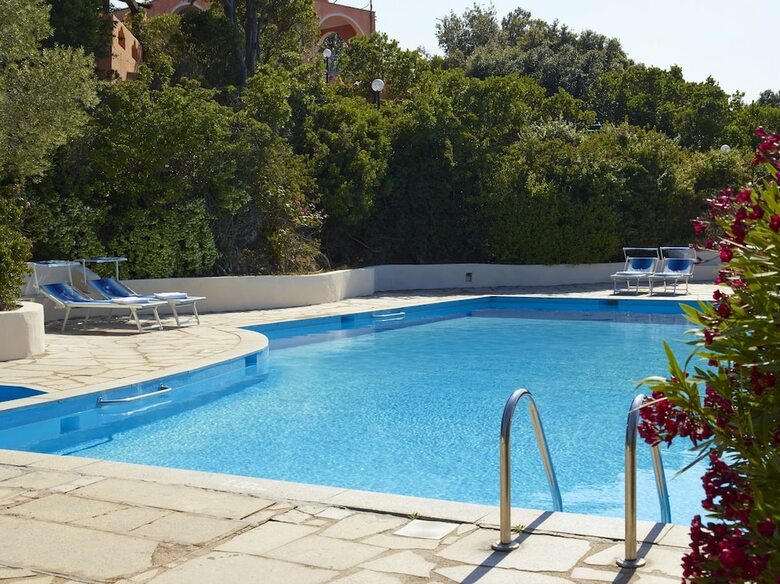 Residence Hotel Lu Nibareddu