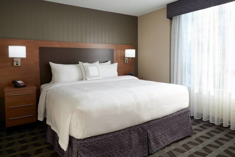 Hotel Towneplace Suites By Marriott Windsor