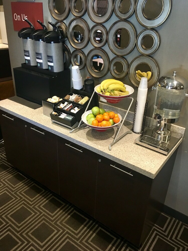 Hotel Towneplace Suites By Marriott Windsor