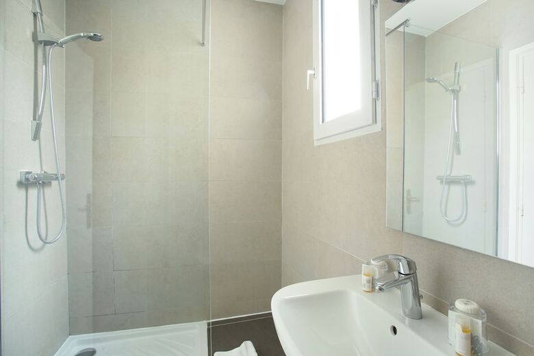 Hotel H�tel Gabriel Issy