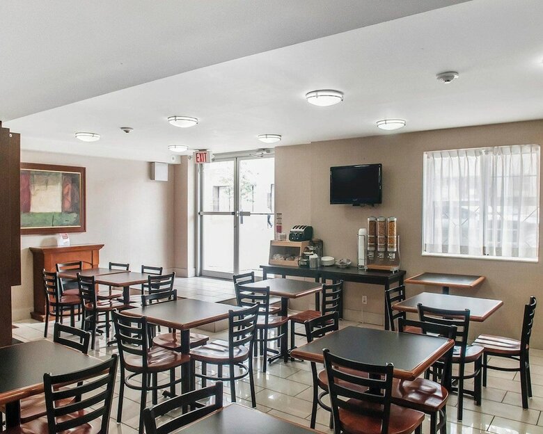 Hotel Econolodge Downtown Toronto
