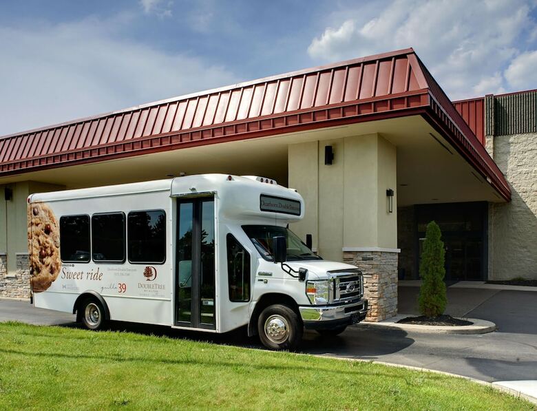 Hotel Doubletree By Hilton Detroit - Dearborn