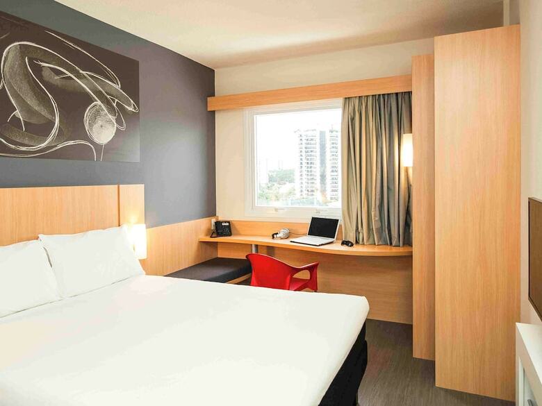 Hotel Ibis Paris Meudon Velizy