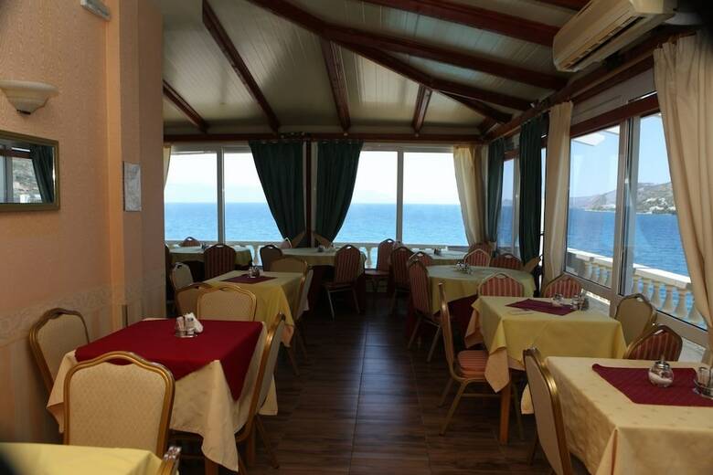Mantas Seaside Boutique Hotel