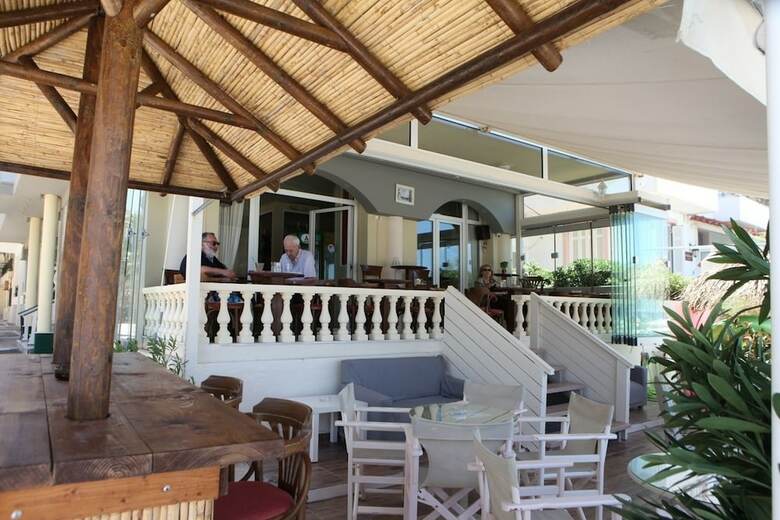 Mantas Seaside Boutique Hotel