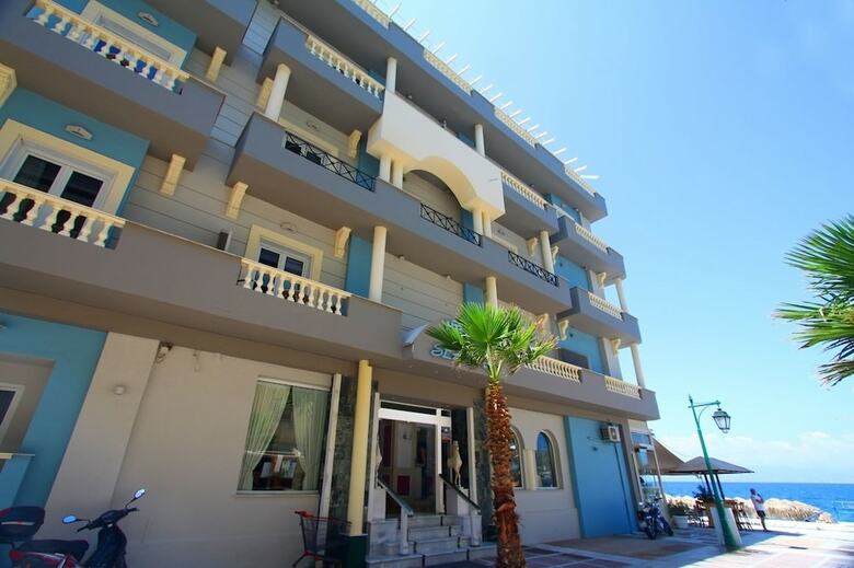 Mantas Seaside Boutique Hotel