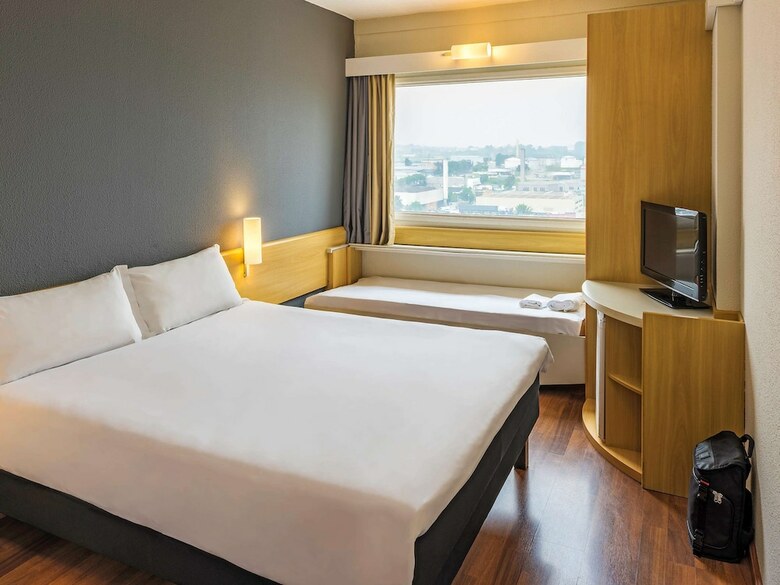 Hotel Ibis Tambor�