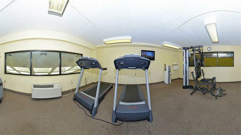 Howard Johnson Hotel By Wyndham Newark Airport
