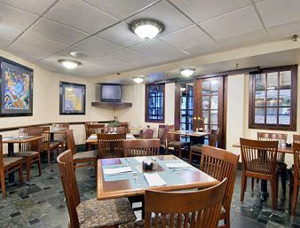 Howard Johnson Hotel By Wyndham Newark Airport