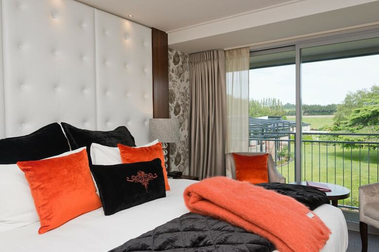 Heartland Hotel Croydon