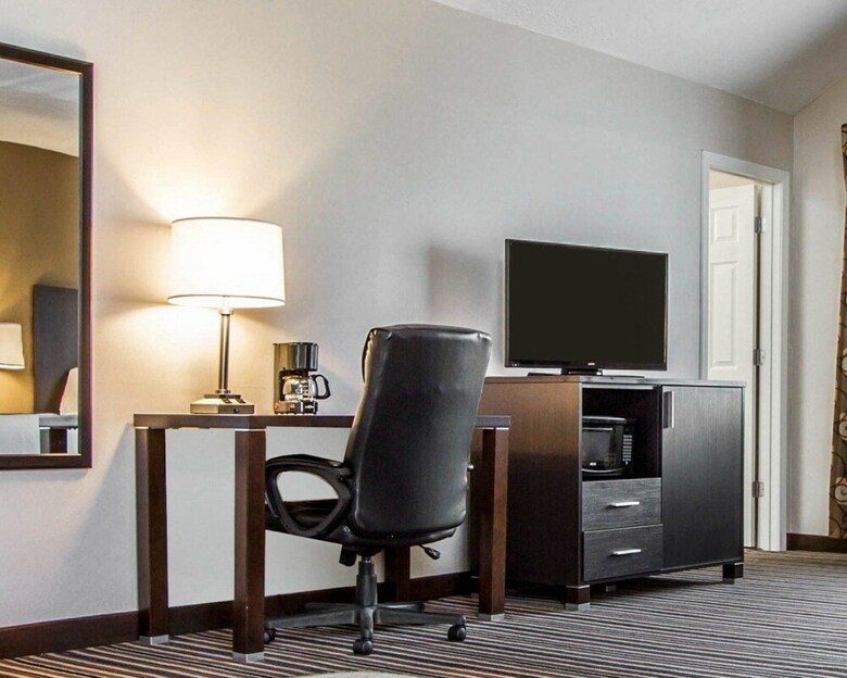 Motel Quality Inn & Suites