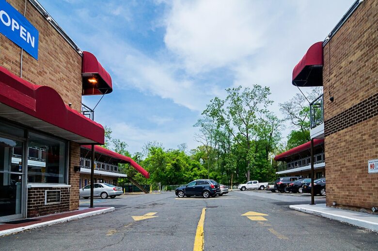 Motel 6 Elmsford, Ny - White Plains