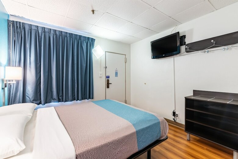 Motel 6 Elmsford, Ny - White Plains