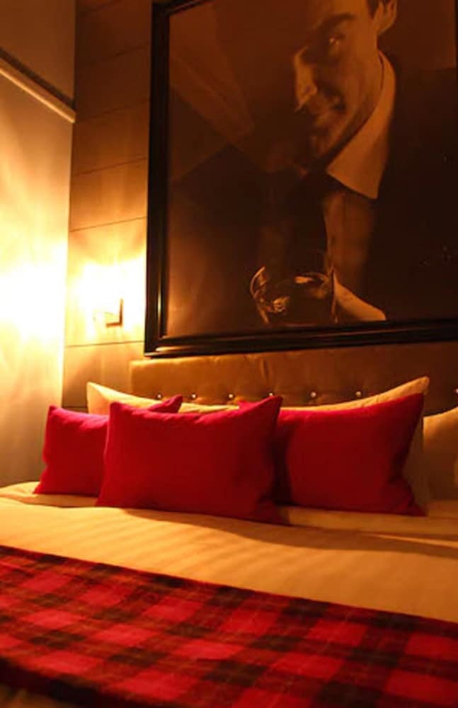 Angel's Share Hotel