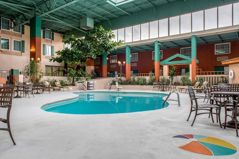 Quality Hotel Conference Center Cincinnati Blue Ash