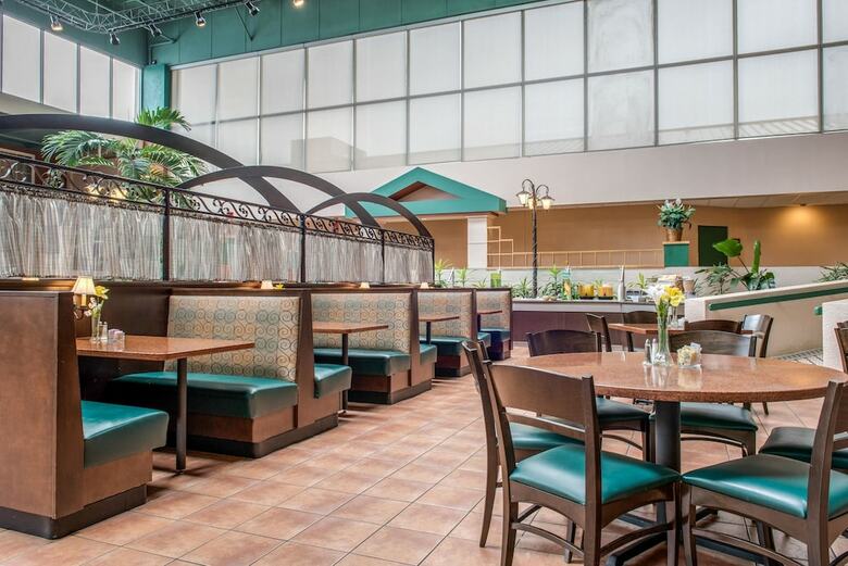 Quality Hotel Conference Center Cincinnati Blue Ash
