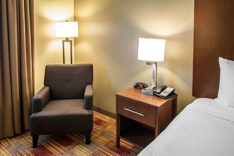 Hotel Clarion Inn & Suites Savannah Midtown