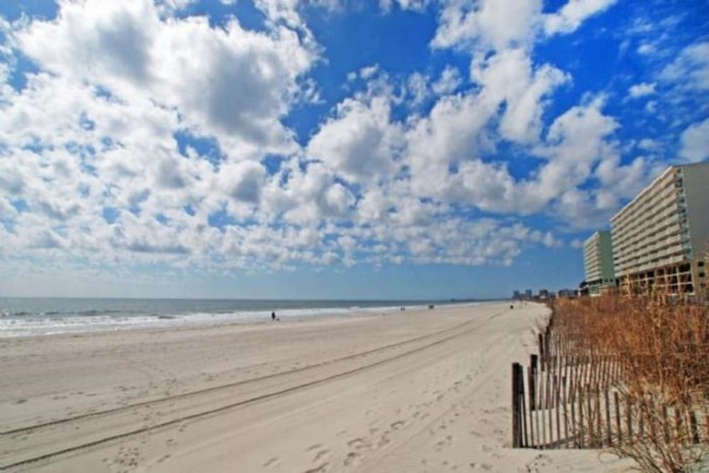 Hyperion Towers By Elliott Beach Rentals