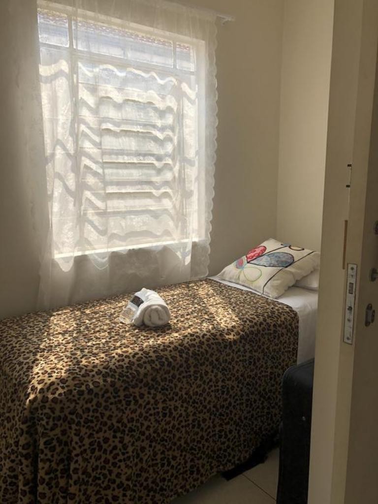 Bed & Breakfast Hostel Calif�rnia Caf� Bar