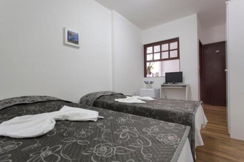 Hostal Viva Club Suites