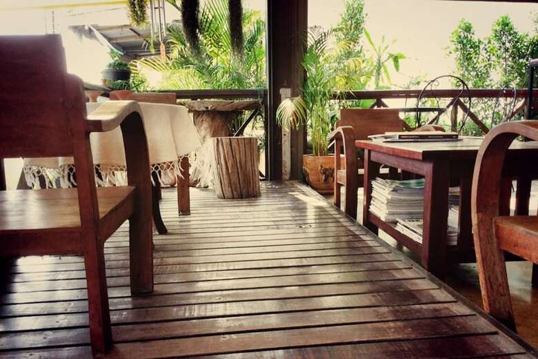 Hotel Ez House & Cafe