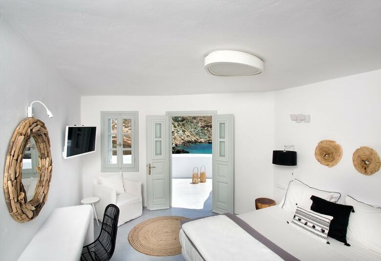 Blue Sand Boutique Hotel & Suites