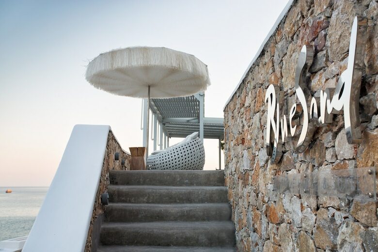 Blue Sand Boutique Hotel & Suites