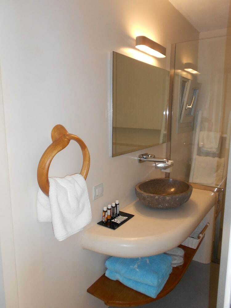 Blue Sand Boutique Hotel & Suites
