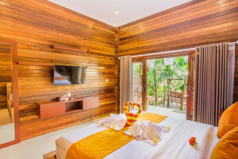 Hotel Dinatah Lembongan Villas