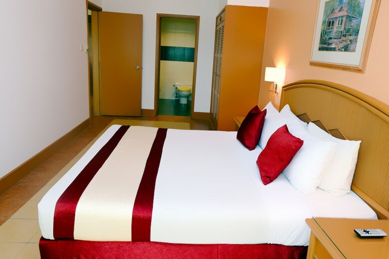 Aparthotel M Suites Hotel