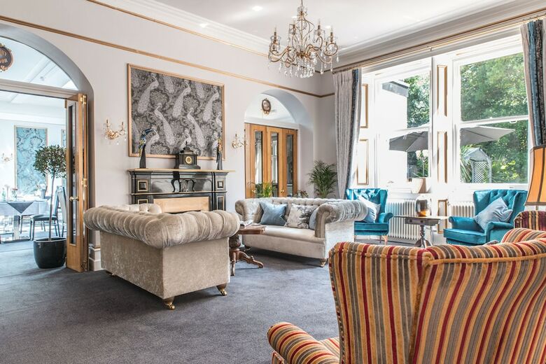 Hotel Derby Manor