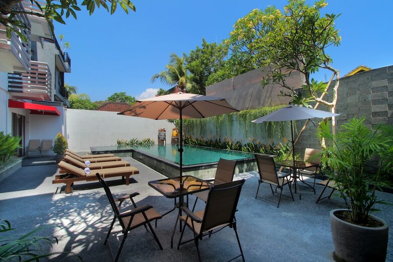 Hotel The Rinaya Canggu