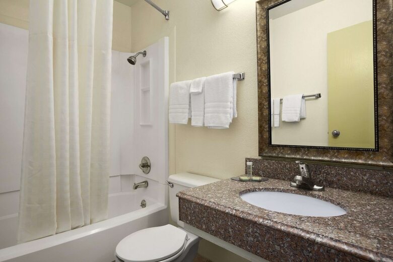 Motel Super 8 By Wyndham Carlsbad