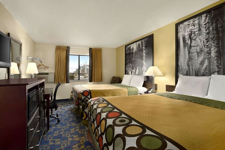 Motel Super 8 By Wyndham Carlsbad