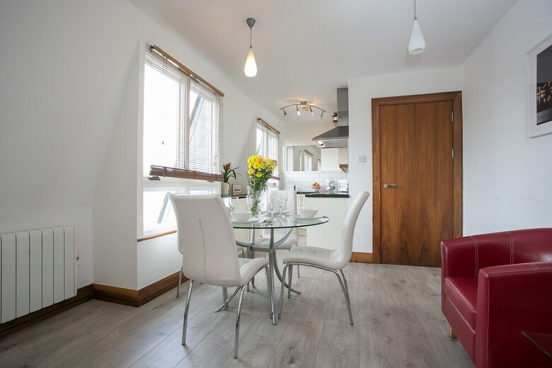 O'connell Bridge Apartments