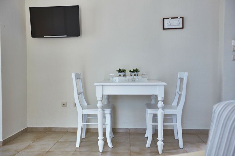 Aelia Apartments