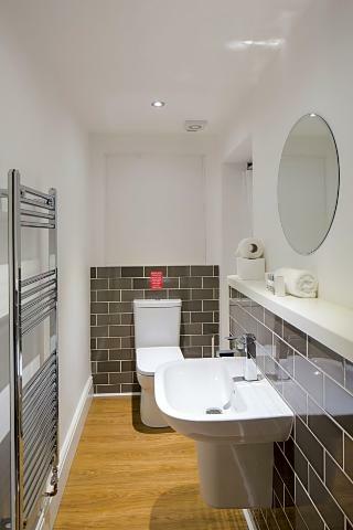 Aparthotel Edinburgh Castle Apartments And Suites