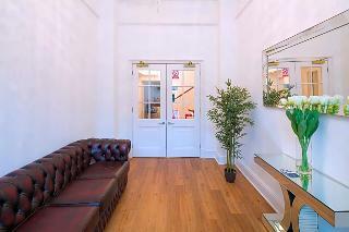 Aparthotel Edinburgh Castle Apartments And Suites