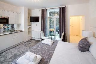 Aparthotel Edinburgh Castle Apartments And Suites