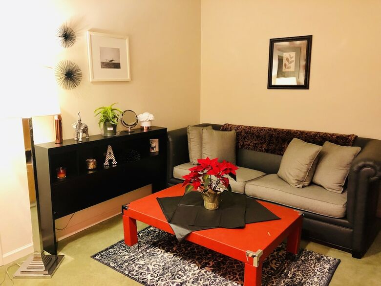Hotel Orca Inn Suites