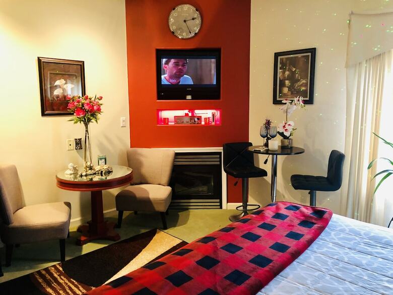 Hotel Orca Inn Suites