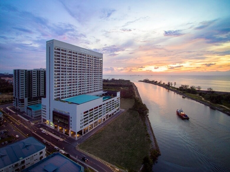 Hotel Pullman Miri Waterfront