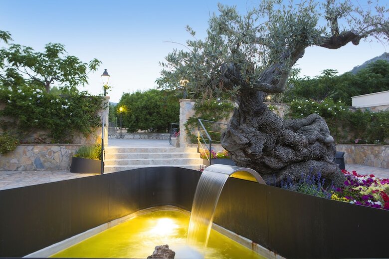 Hotel Rural Monnaber Nou & Spa
