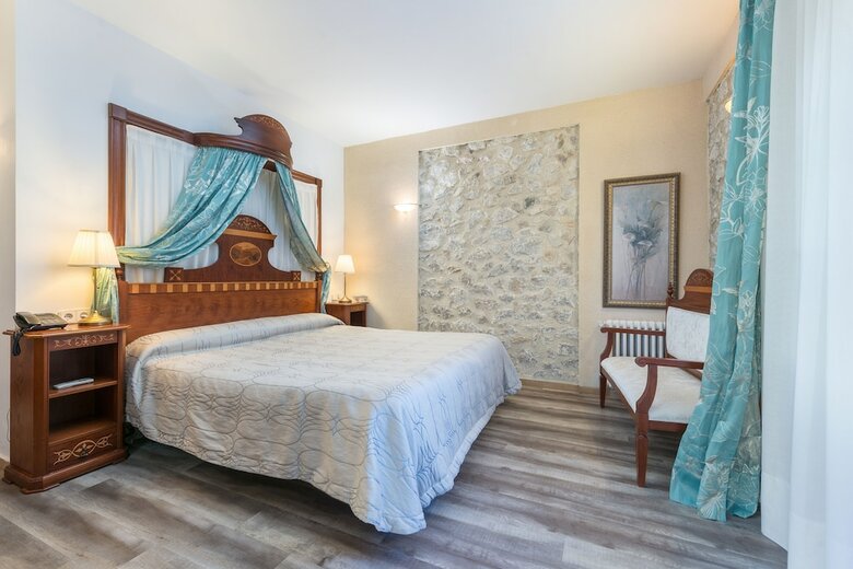 Hotel Rural Monnaber Nou & Spa